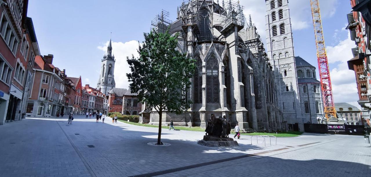 Appartement Spacieux & Calme Avec Vue Sur L'Escaut Tournai Exterior foto